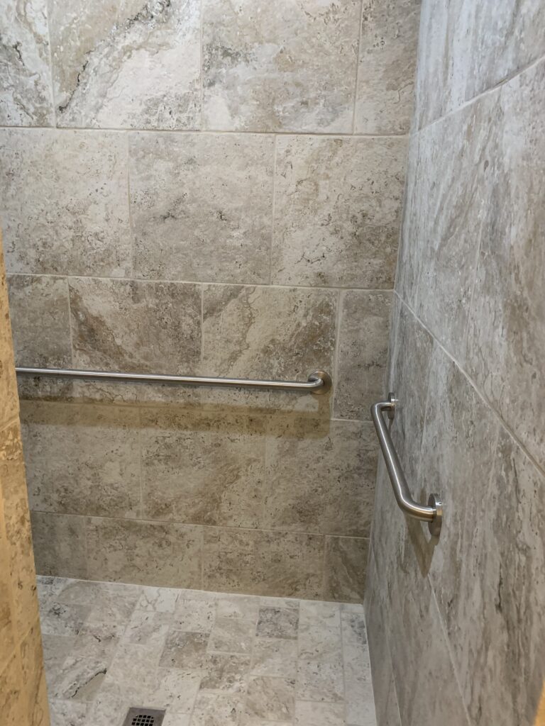 The Ultimate Guide to Groutless Quartz Showers